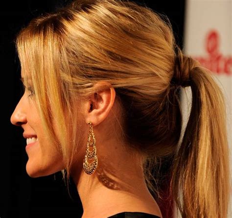 beautiful ponytail     wow