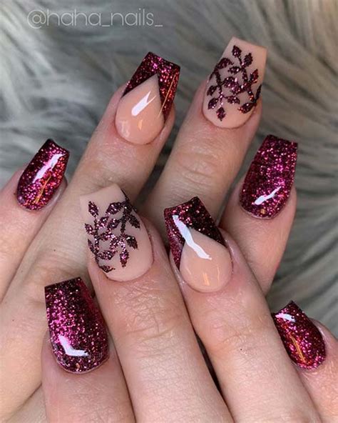 23 Chic Ways to Wear Maroon Nails This Fall – StayGlam