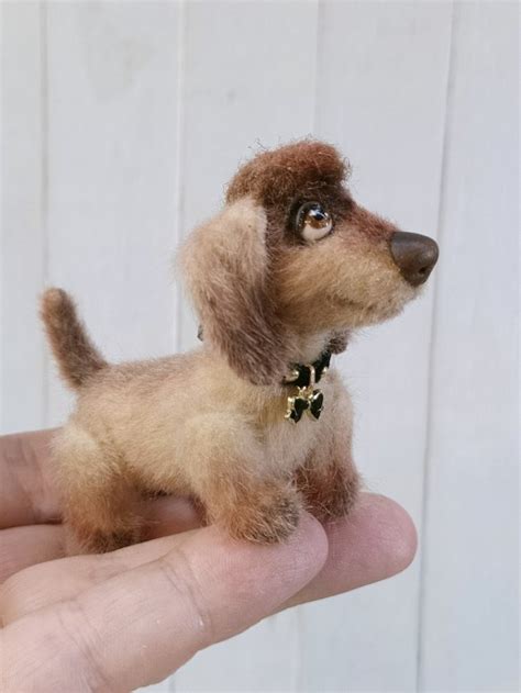 Taksa the dachshund by Alina Biliakova | Tedsby
