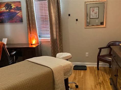 Book a massage with Artful Touch Massage | Oshkosh WI 54902