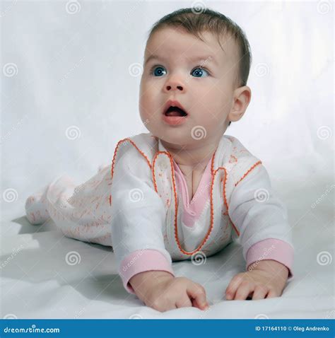 Il bambino piccolo fotografia stock. Immagine di carino - 17164110