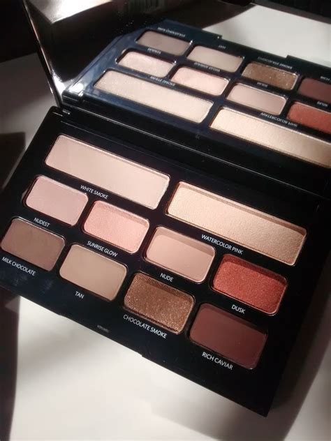 NUDE ON NUDE EYESHADOW PALETTE BOBBI BROWN