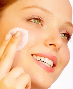 Healthy and Beauty Tips: Skin Care for Dry Skin | Dry Skin Treatment ...