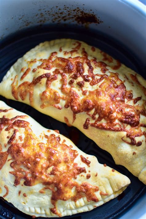 7 Secret Minutes To A Golden Calzone