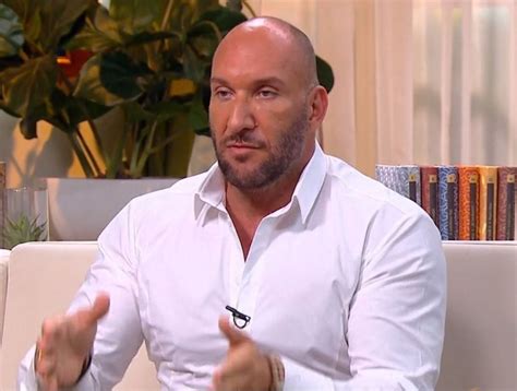 szomoru latvany igy nez ki  berki krisztian sirja foto