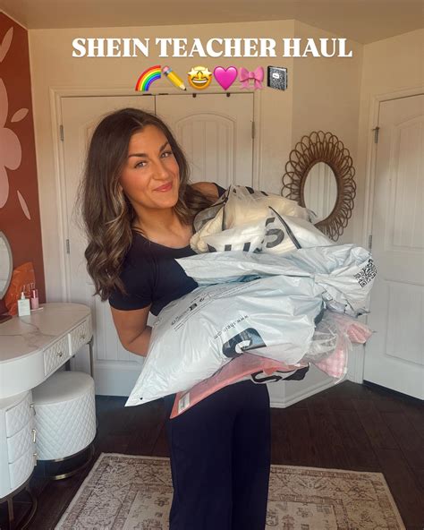 Hanna Beth | Comment HAUL to get all these cutie teacher outfit links