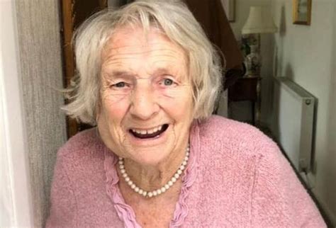 Tributes paid to Worksop teacher described as 'legendary' and ...