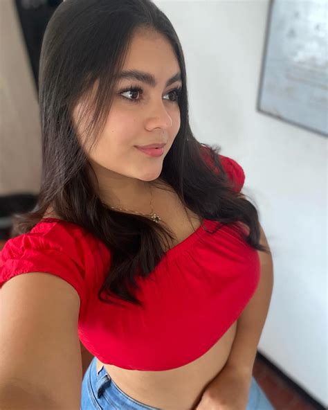 Jeimy Sanchez | Fin de-velitas🕯️ 🙏🏻💘 Lo feliz que soy en navidad🥹😍🎄