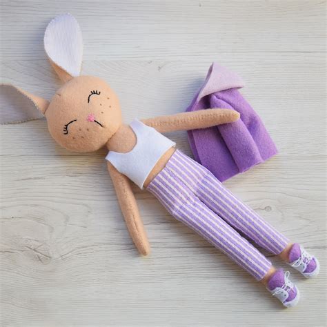 Bunny Doll Pdf /felt Bunny Doll Tutorial/felt Doll Diy/pdf - Etsy