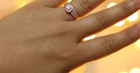 Close-up of Womans Hand with an Engagement Ring · Free Stock Photo