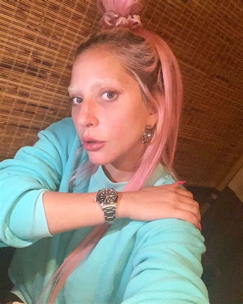 30 Times Celebrities Posted Their Photos Without Makeup And Proved They ...