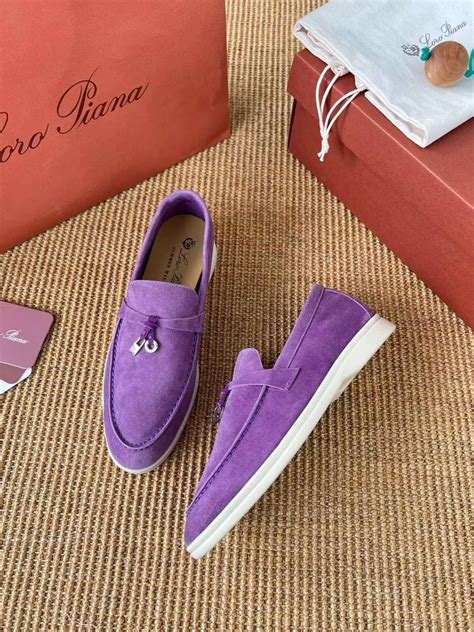 Лоферы женские замшевые Loro Piana фиолетовые