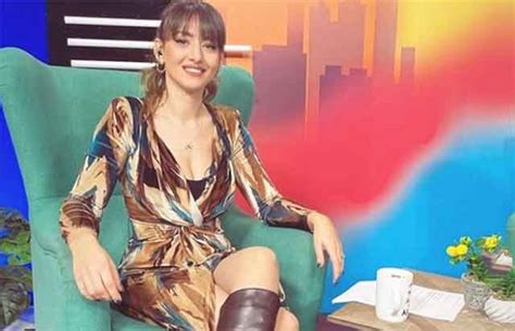 Денес важи за една од најубавите водителки кај нас а погледнете како ...