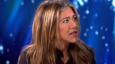 Jennifer Aniston breaks down in tears on Ellen DeGeneres' holiday show ...