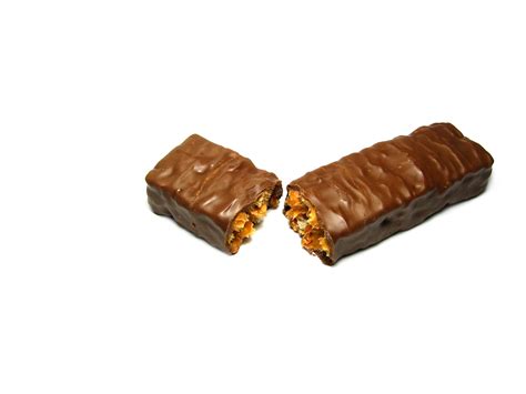 RECEPT za zdravu varijantu SNIKERS ČOKOLADICE | Dnevno.rs