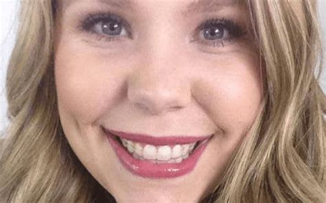 Fans Notice Something Off In Kailyn's New Photo - Celeb News
