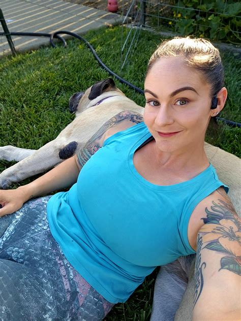 Scarlett Johansson : r/Mastiff