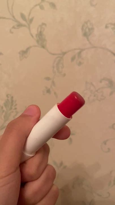 Бальзамы для губ NIVEA Бальзам для губ увлажняющий Вишневое сияние с ...