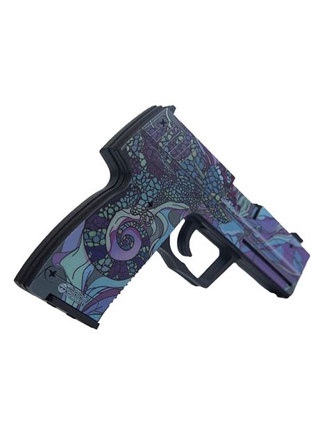 Пистолет из дерева usp chameleon standoff 2 / красный пистолет юсп из ...