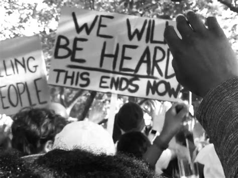 “Hands Up, Don’t Shoot!” | Smithsonian Photo Contest | Smithsonian Magazine