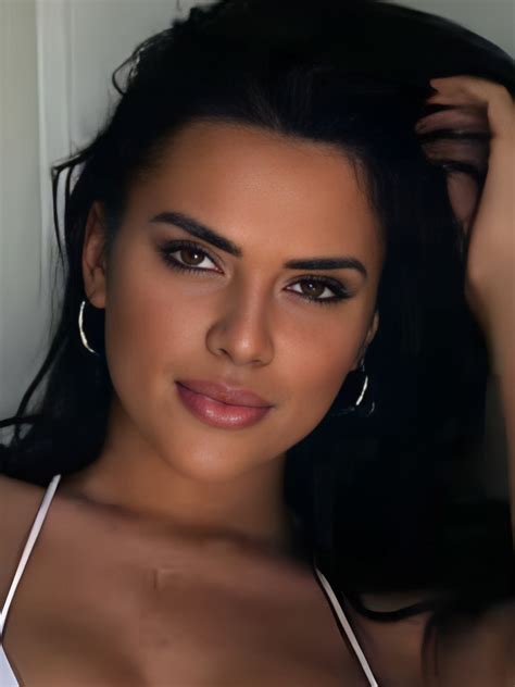 Kelsie Jean Smeby (Model) Height, Age, Wiki, Bio, Career, Photos