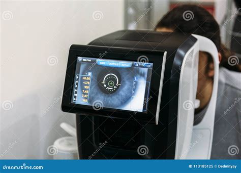 ophthalmology eyesight diagnostic modern eye test machine equipment