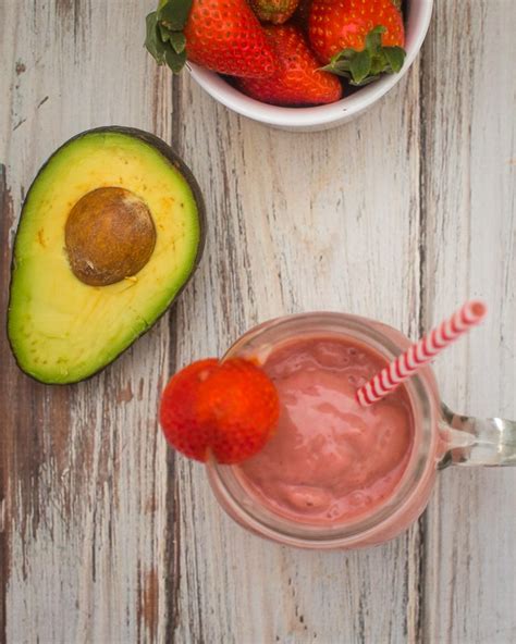 Strawberry Avocado Smoothie Recipe - Upstate Ramblings