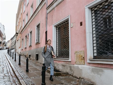 Europe Woman Photos, Download The BEST Free Europe Woman Stock Photos ...
