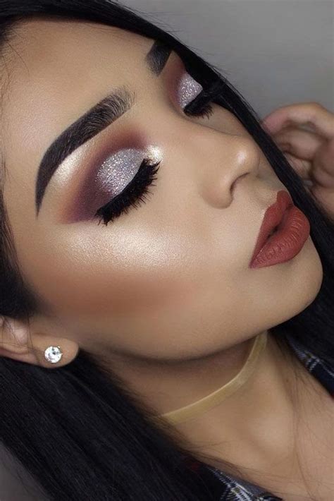 40 Silver Eye Makeup Looks You Need to Try 29 – Style Female