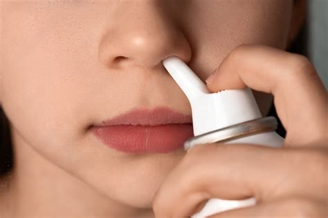 Como realizar corretamente a lavagem nasal como soro fisiológico - COF ...