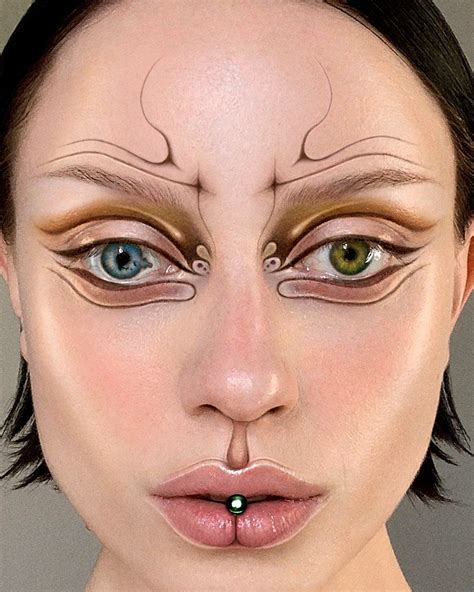 Why Raoúl Alejandre Is the Rising-Star Makeup Artist to Know Now ...