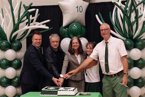 Kelly Burke commissaire du changement positif