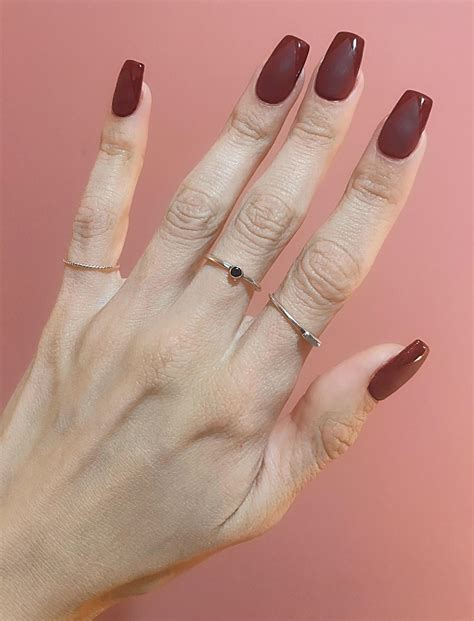 Why White Coffin Matte Nails Are The Perfect Minimalist Trend For Your Next Professional Manicure Appointment 1