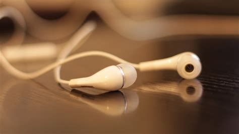 Samsung may launch wired noise-cancelling headphones along Galaxy Note ...