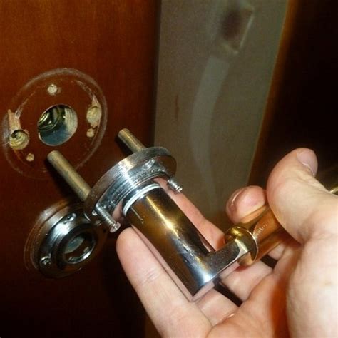 Как нарисовать ручку двери