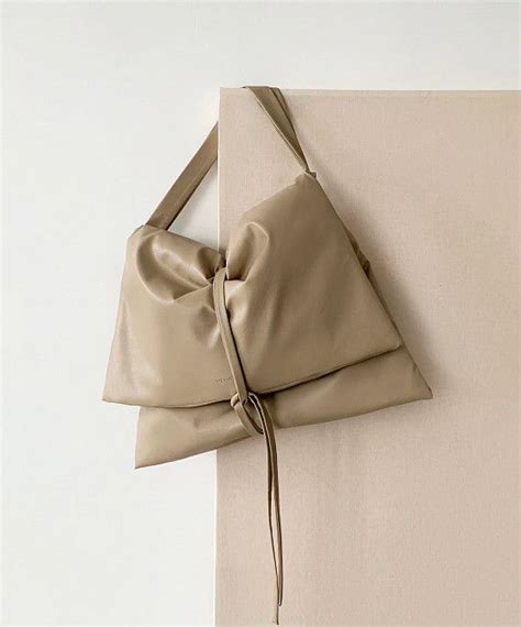 Сумка-батон | аксессуары | USHATÁVA | Bags, Bucket bag, Women
