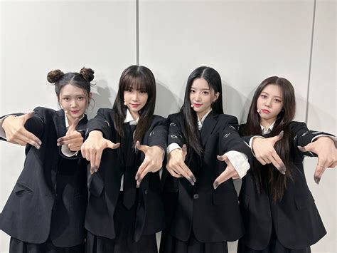 221116 tripleS : Twitter Update with Acid Angel from Asia - Thank you