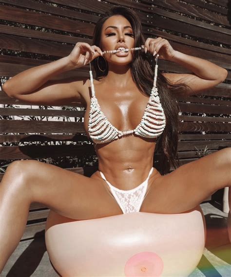 Holly Sonders on Twitter: "How many CCs is the one I’m sitting on?👀