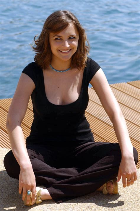 90s star Rachael Leigh Cook, 44, is ‘absolute fire’ in sheer outfit on