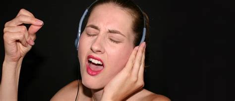 How to Practice Singing in Most Effective Ways - BecomeSingers.Com