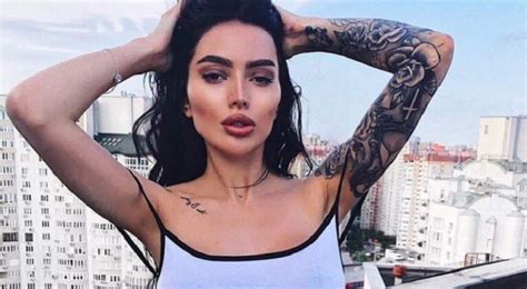 Алена Омович голая слив onlyfans и сливы онлифанс на фото