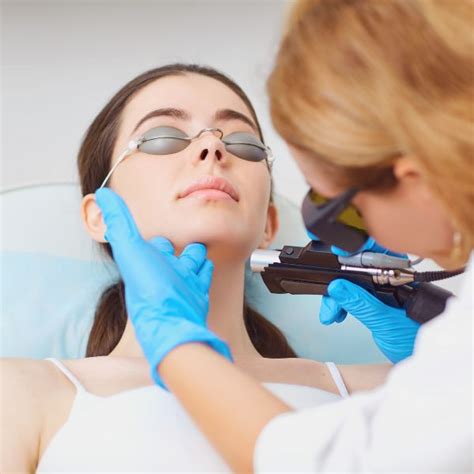 Sloped / Thick Shoulders - Skinspire Laser&Skin Clinic