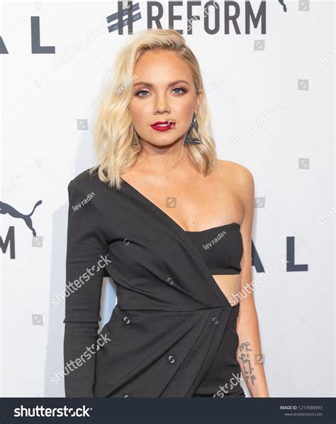 Danielle Bradbery White Dress