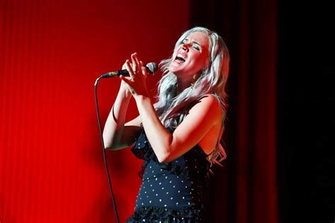 Sounds of silence: singers who lost their voices