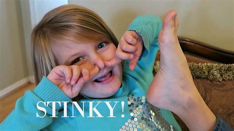 👃STINKY FEET!👣 - YouTube