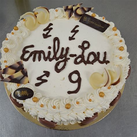 Koe-Boe-Party - Gelukkige verjaardag Emily-Lou 🥳 Een meisje die houdt