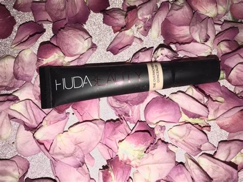 Review | Huda Beauty Overacheiver Concealer - Sayeedahsparkles
