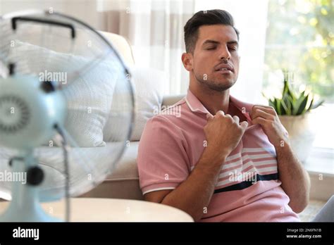 Room air flow hi-res stock photography and images - Alamy