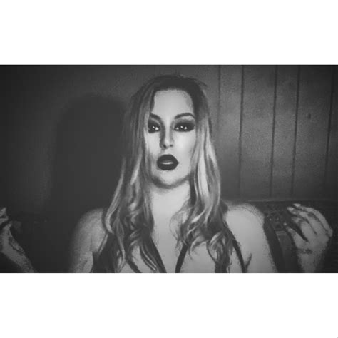 Fun photo shoot. 🖤🖤🖤 : r/bigtiddygothgf