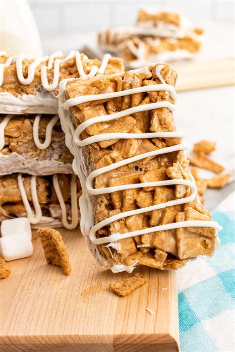 Cinnamon Toast Crunch Cereal Bars - 4 Sons 'R' Us